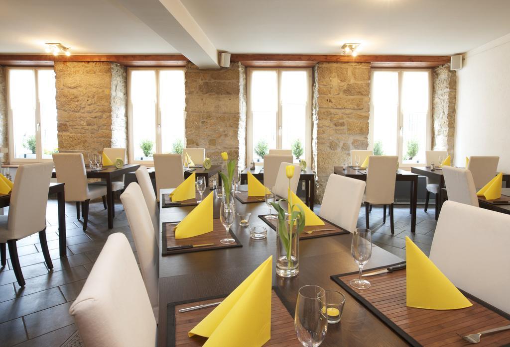 Hotel-Restaurant Le Lion D'Or Porrentruy Exterior photo